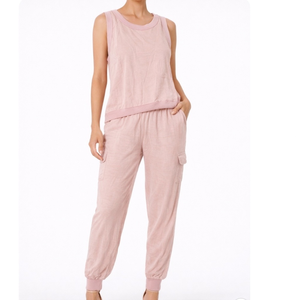 Women’s FATE Pink Sleeveless Top and Jogger Set